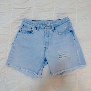 Flattering Levi’s High Rise Denim Shorts